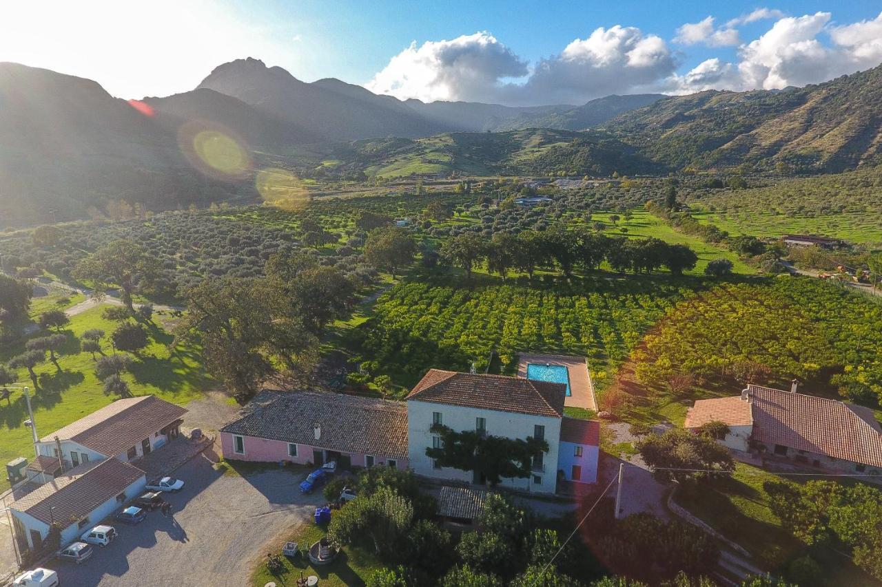 Barone Gr Macri Agriturismo Modi Джераче Екстер'єр фото